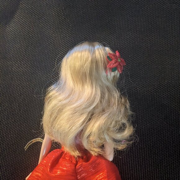 Holiday Barbie - Picture 4 of 5